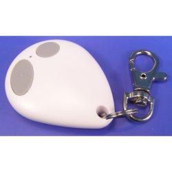 Távirányító távnyitó Cobra típusú rablásgátló kiváltására alkalmas.